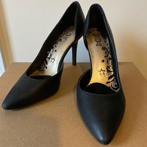 Brash black heels